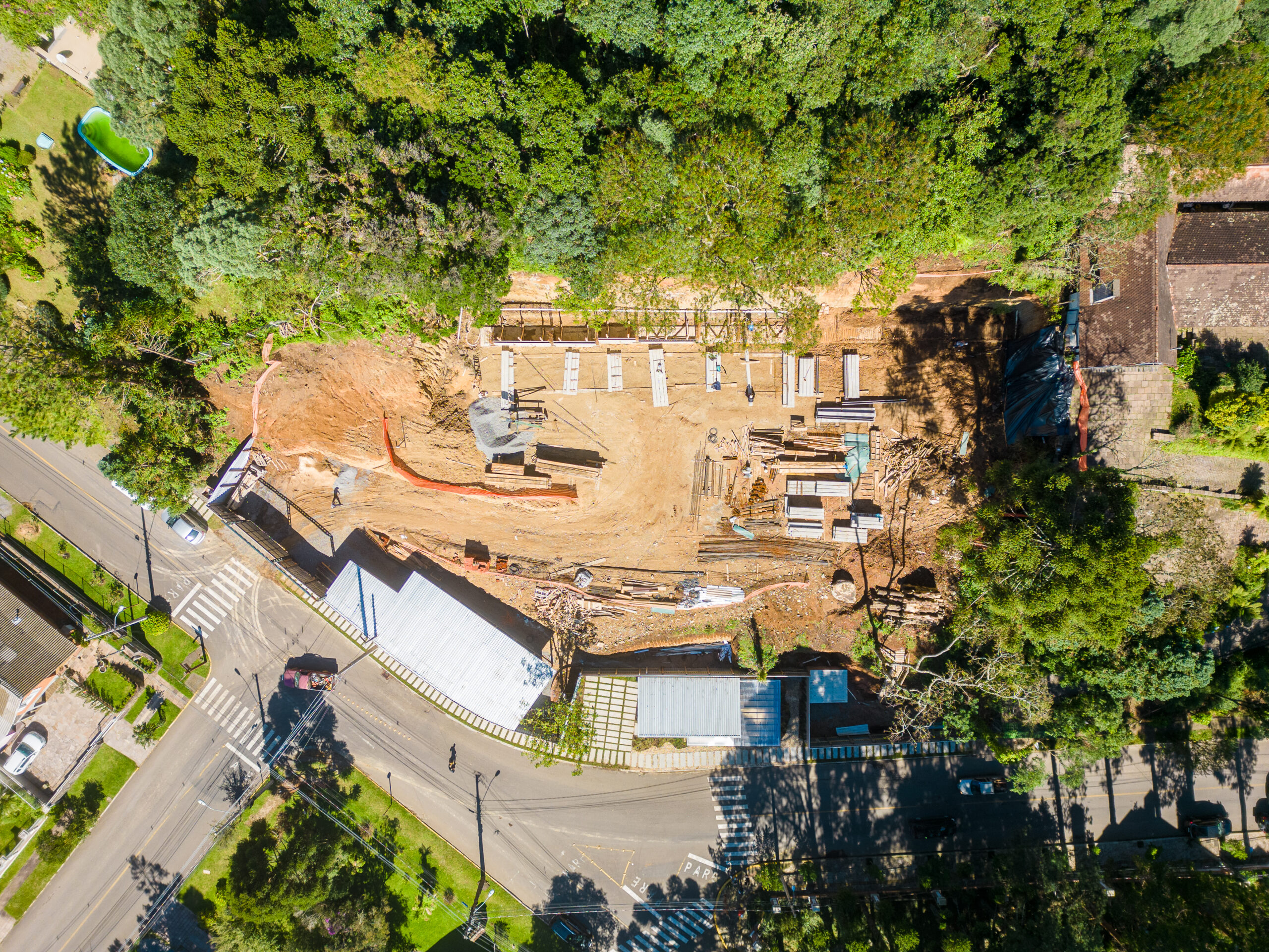 DRONE-ACOMP.-OBRA-MAIO-2024-CASA-TERRALTA-11-scaled