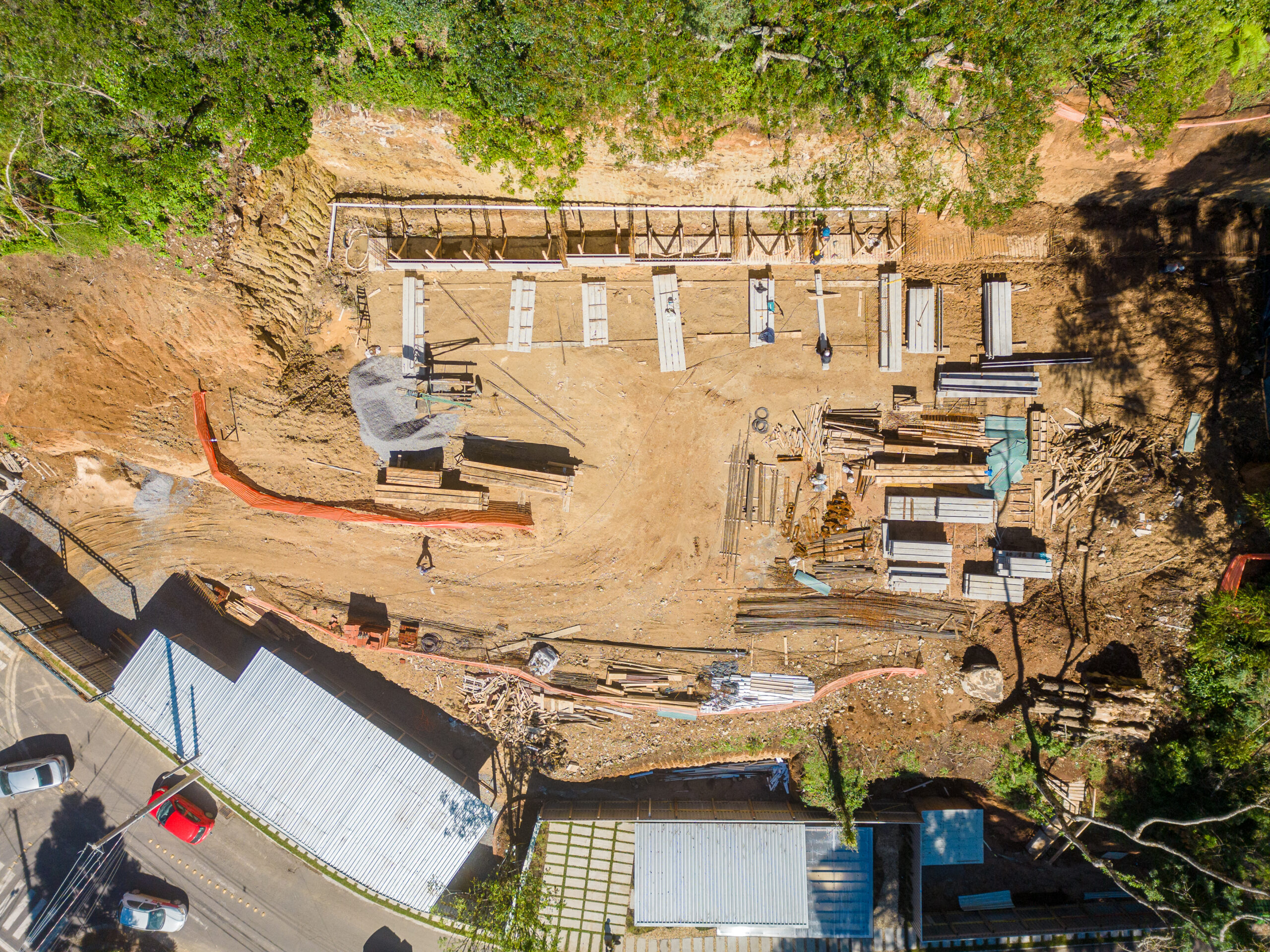 DRONE-ACOMP.-OBRA-MAIO-2024-CASA-TERRALTA-12-scaled