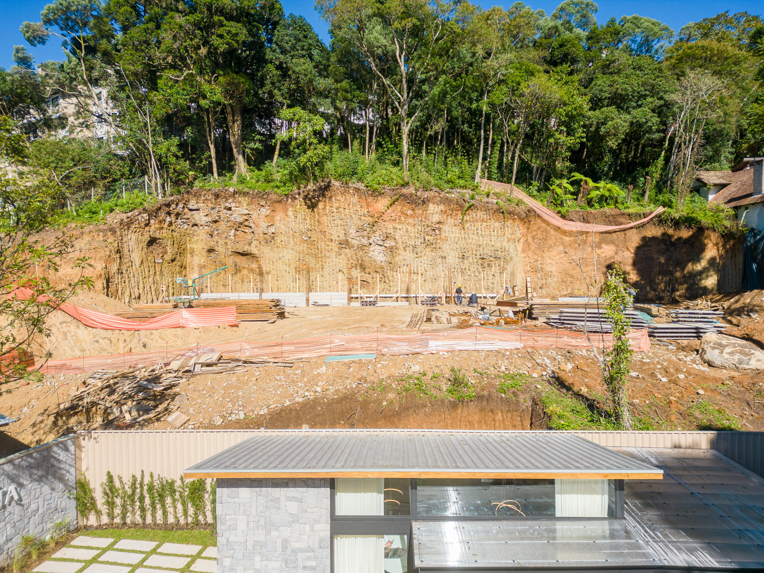 DRONE-ACOMP.-OBRA-MAIO-2024-CASA-TERRALTA-14-scaled