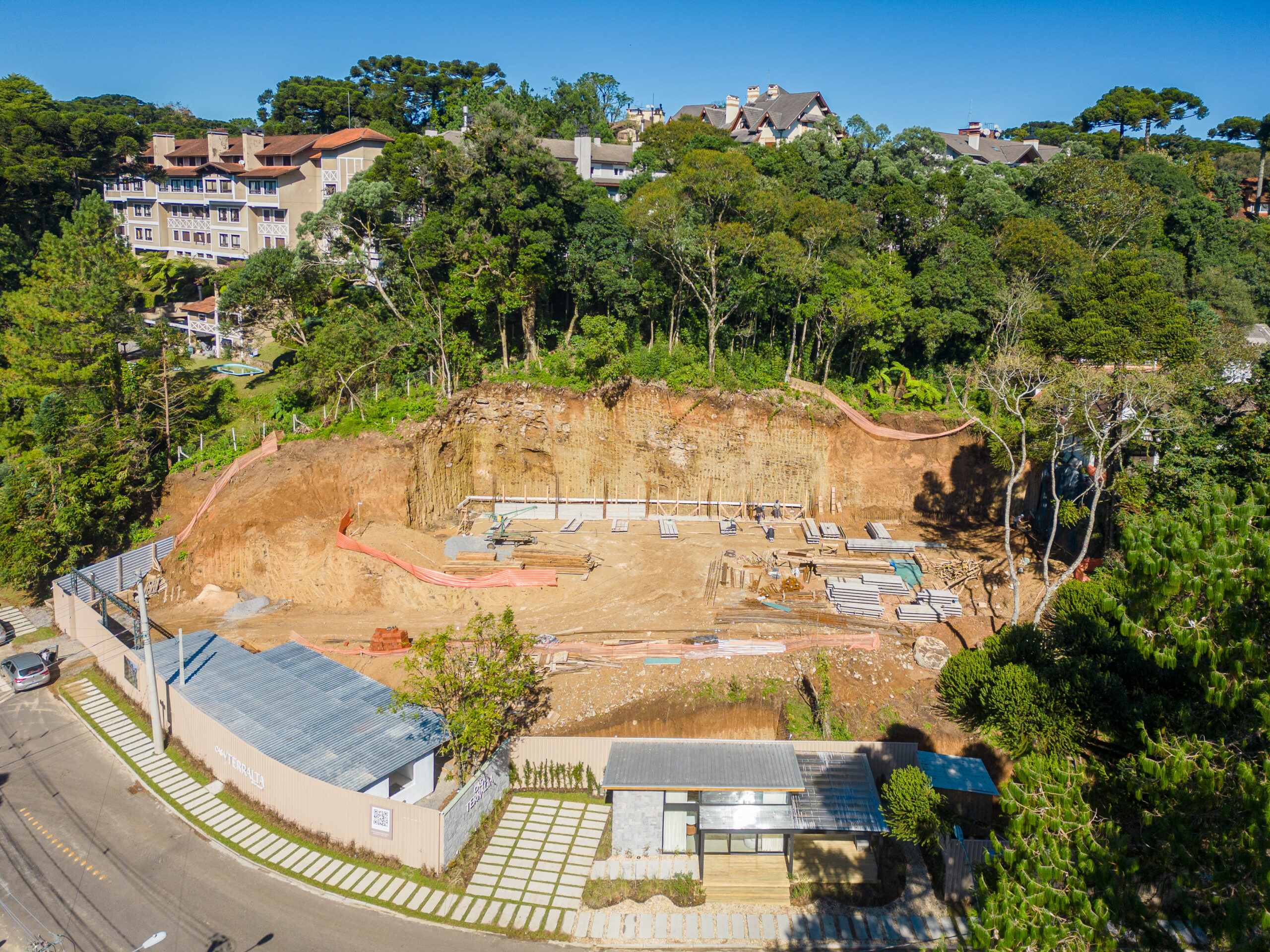 DRONE-ACOMP.-OBRA-MAIO-2024-CASA-TERRALTA-5-scaled