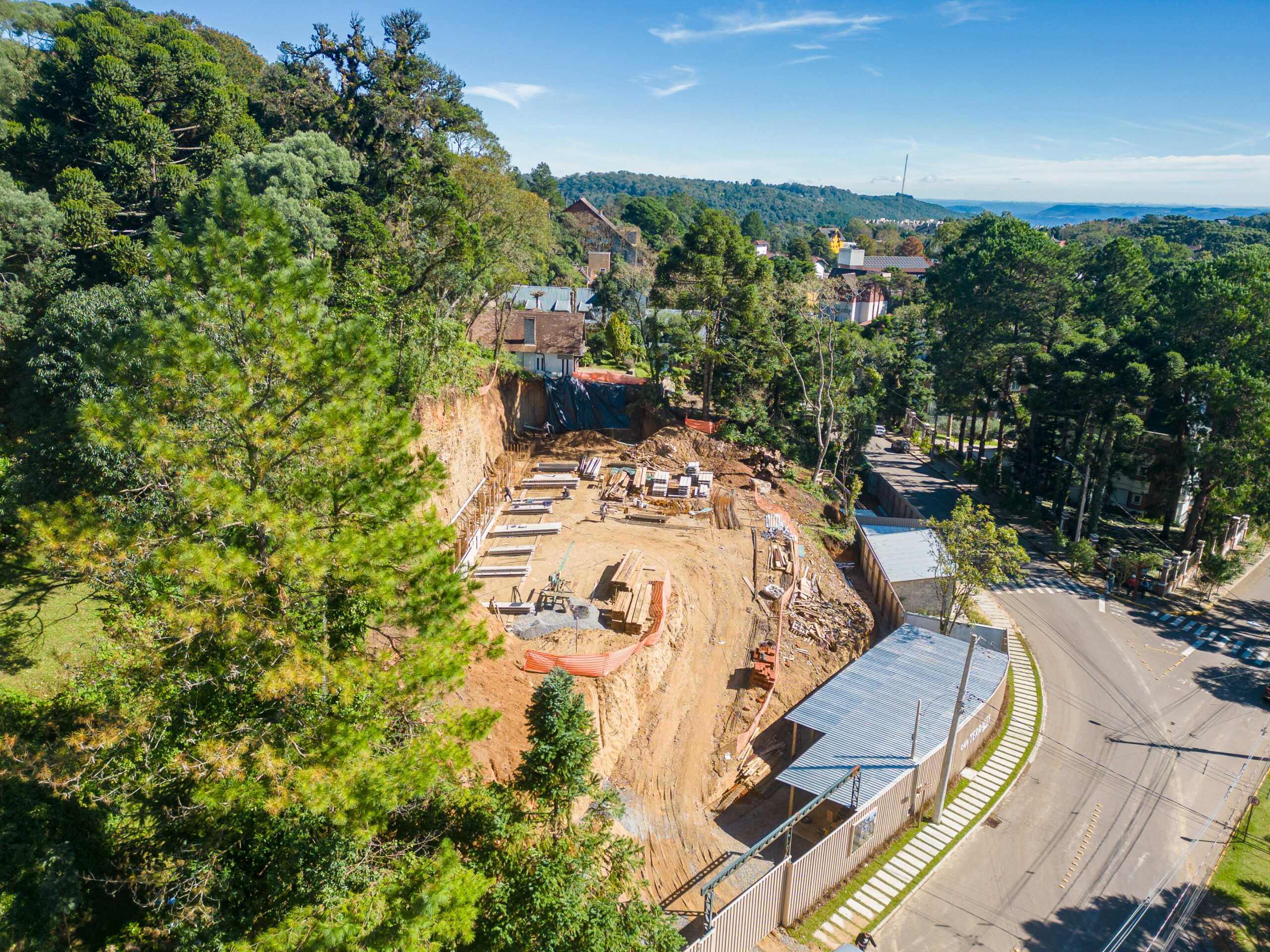 DRONE-ACOMP.-OBRA-MAIO-2024-CASA-TERRALTA-6-scaled